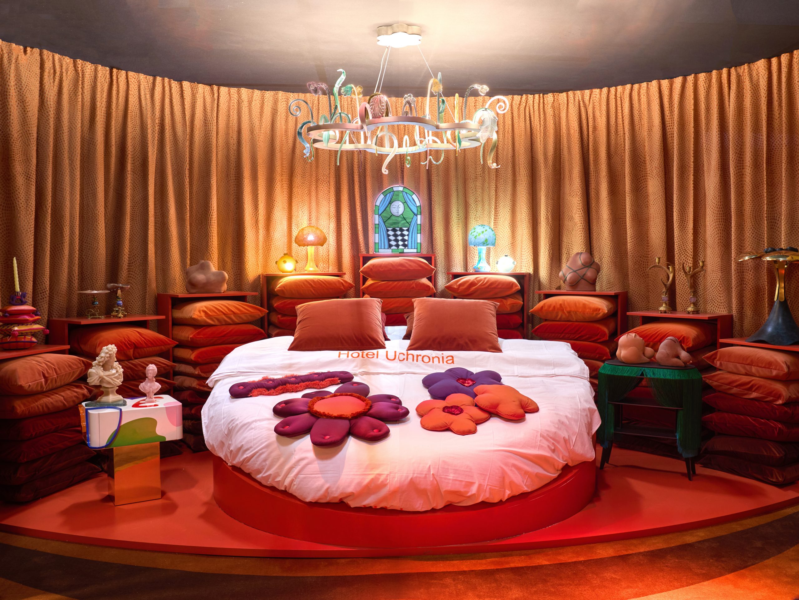uchronia-hotel-julie-sebban-fauves-side-table-04